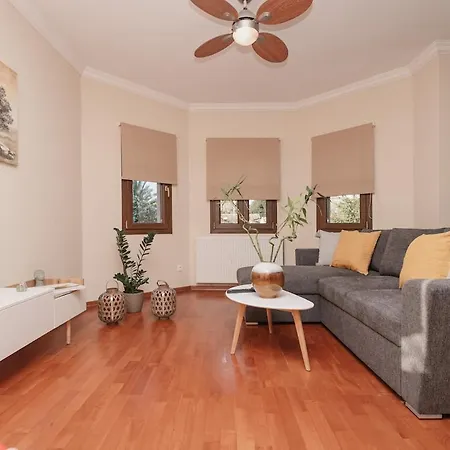 Semesterbostad Anemos *